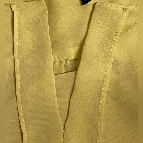 Maurices Cami Blouse Tank Top Shirt Neon Yellow Green Color Medium - Picture 3 of 7